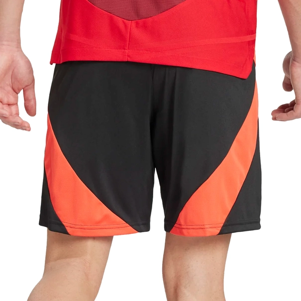Manchester United Essentials short