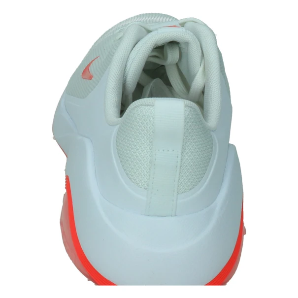 Nike Bella 7