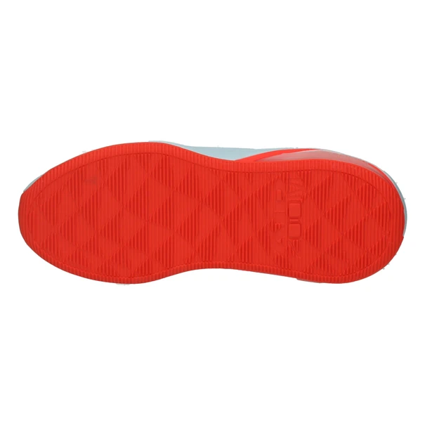 Nike Bella 7