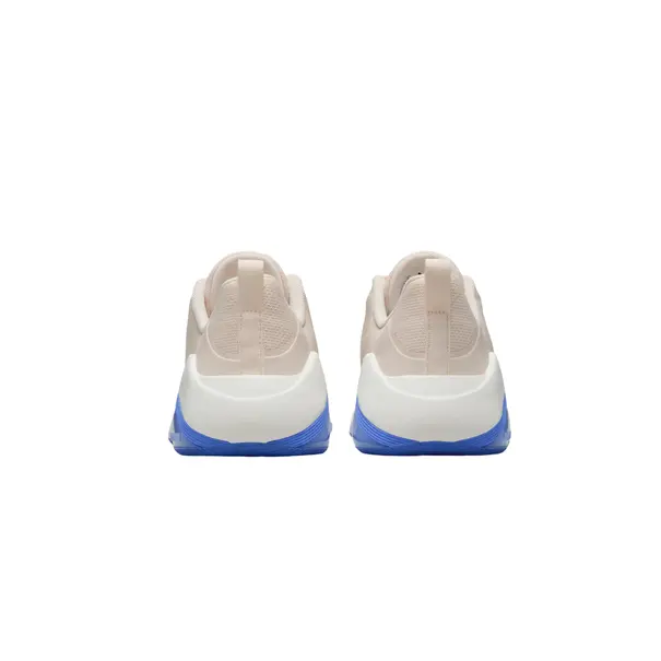 Nike Bella 7