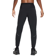 Nike Dri-FIT Stride Woven