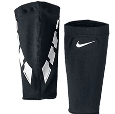 Nike Guard Lock Elite Scheenbeschermer Sleeves