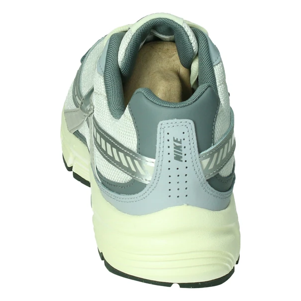 Nike Initiator