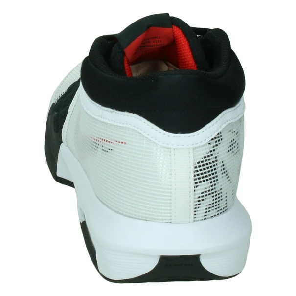 Nike LeBron Witness 8 Basketball Sh