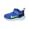 Nike Revolution 7