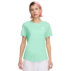 Nike Sportswear Club Essential T-shirt