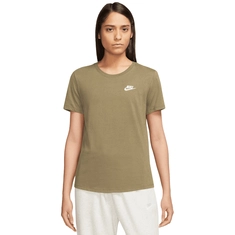 Nike Sportswear Club Essentials T-Shirt