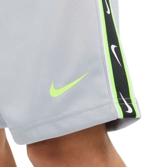 Nike Sportswear Repeat Short