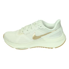 Nike Structure 25
