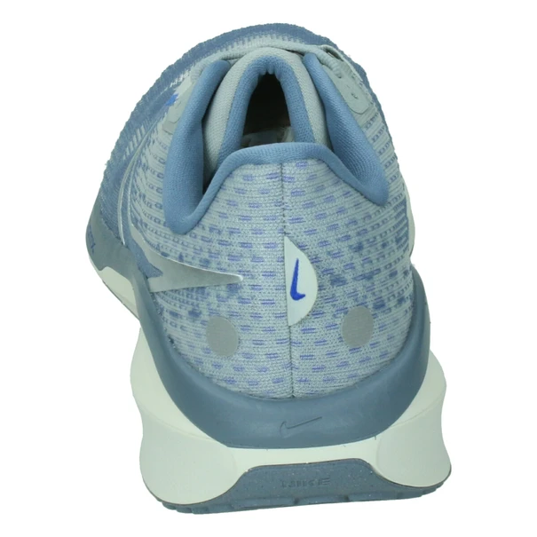 Nike Vomero 17